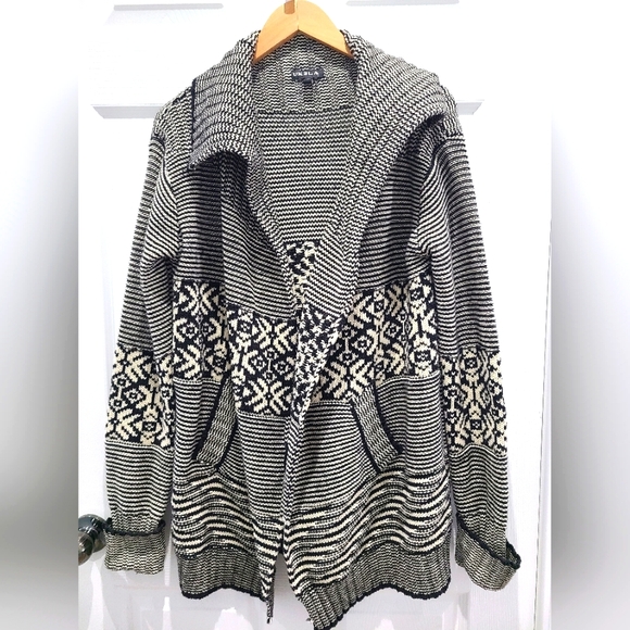 Open front knit cardigan from UK2LA. SIZE Large. - Picture 1 of 4
